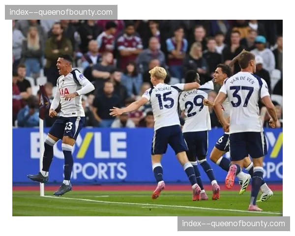 闪电进球!开场23秒,南安普顿前锋亚当斯破门,1-0领先西汉姆联 闪电进球!开场23秒,南安普顿前锋亚当斯破门,1-0领先西汉姆联